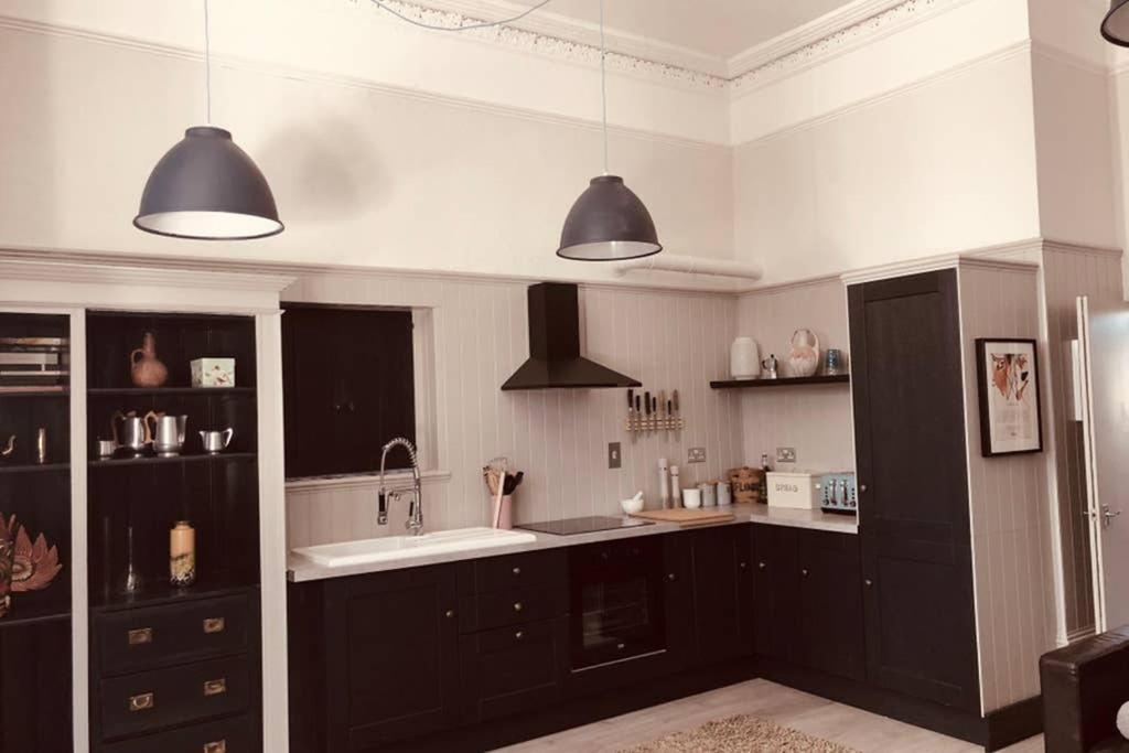 Seaside Escape - Gorgeous 2 Bed Apartment In St-Leonards-On-Sea Hastings Exterior foto